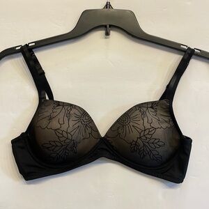 Lunaire women’s floral mesh padded wireless bra in black size 36B